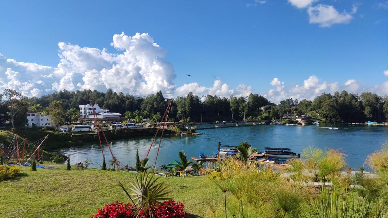 Hotel Aguas Abiertas Guatapé 외부 사진